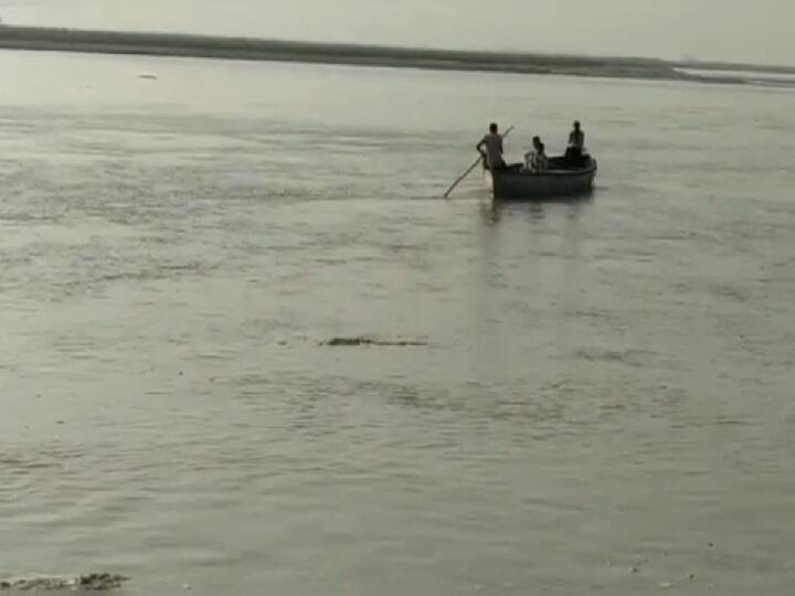 water level of river Ganga increased due to heavy rain in bijnor uttar pradesh ann  भारी बारिश की वजह से बढ़ा गंगा नदी का जलस्तर, दर्जन भर गांवों में बाढ़ की आशंका