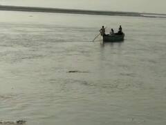 भारी बारिश की वजह से बढ़ा गंगा नदी का जलस्तर, दर्जन भर गांवों में बाढ़ की आशंका