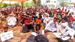 ਠੇਕਾ ਮੁਲਾਜ਼ਮਾਂ ਵਲੋਂ ਮਨਪ੍ਰੀਤ ਬਾਦਲ ਦੇ ਦਫ਼ਤਰ ਦਾ ਘਿਰਾਓ, ਦਿੱਤੀ ਚੇਤਾਵਨੀ, ਦੇਖੋ ਤਸਵੀਰਾਂ 