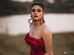 Actress Ineya | சர சர சாரக்காத்து வீசும்போது - இனிய நடிகை இனியாவின் கூல் பிக்ஸ்!