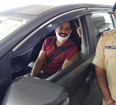 ਪਰਿਵਾਰ ਸਮੇਤ ਸ਼ਿਮਲਾ ਪਹੁੰਚੇ ਕ੍ਰਿਕਟਰ ਮਹੇਂਦਰ ਸਿੰਘ ਧੋਨੀ, ਦੇਖੋ ਤਸਵੀਰਾਂ