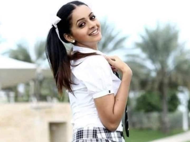 இறுதியாக தல அஜித்தின் அசல் படத்தில் நடித்த இவர், தற்போது கன்னட மொழியில் மூன்று படங்களில் நடித்து வருகிறார்.