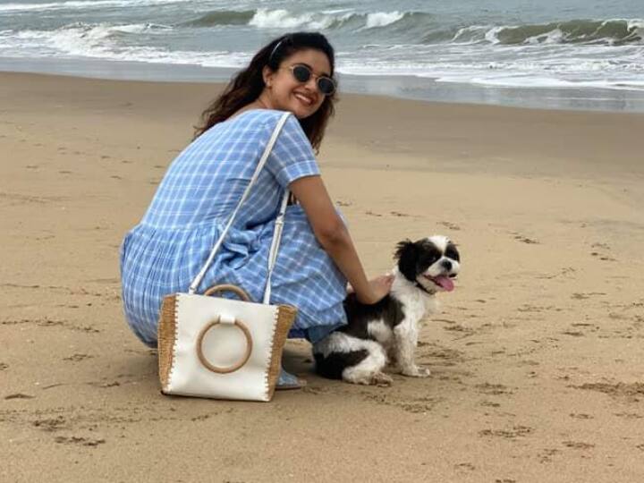 கலாபவன் மணி மற்றும் பிஜு மேனனுடன் அவர் நடித்த இரண்டாவது படம், ‘அச்சனயெனெனிகிஷ்டம்’ (2001), பெரும் வெற்றி பெற்றது