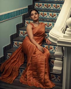 Nikhila Vimal Photos: மாடர்ன் டிரஸ்ஸில் நடிகை நிகிலா விமல்..!