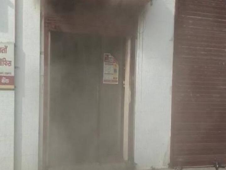 लखनऊ: हजरतगंज में पंजाब नेशनल बैंक में लगी आग