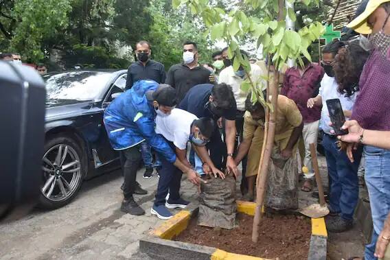 वेळोवेळी युग पर्यावरण रक्षणासंबंधीत अशी कामे करताना दिसून येतो.