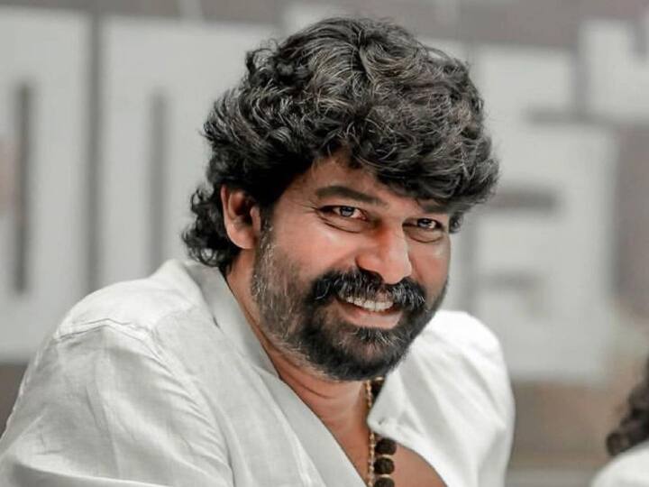 இவரது முதல் திரைப்படம் 1995-இல் வெளியான 