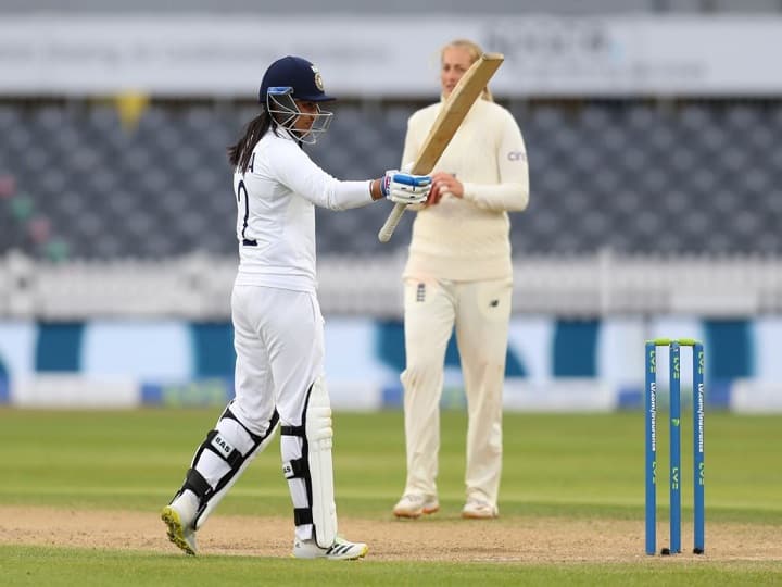 IND Vs ENG Women, lone test ended up as draw, Sneh Rana scores 80 IND Vs ENG Women: स्नेह राणा ने भारत को हार से बचाया, शेफाली बनीं प्लेयर ऑफ द मैच