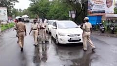 Maharashtra Corona : अलिबाग, मुरुडकडे जाणाऱ्या वाहनांची तपासणी, अतिउत्साही पर्यटकांना माघारी पाठवलं