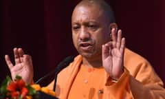 'रिश्ता वो जो मीठा हो जाए', योगी आदित्यनाथ के लिए केशव प्रसाद मौर्य का 300 पार का नारा