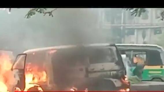 Surat: પલસાણામાં કારમાં ભીષણ આગ લાગતા બની ભડથૂ, ટળી મોટી જાનહાની, જુઓ વીડિયો