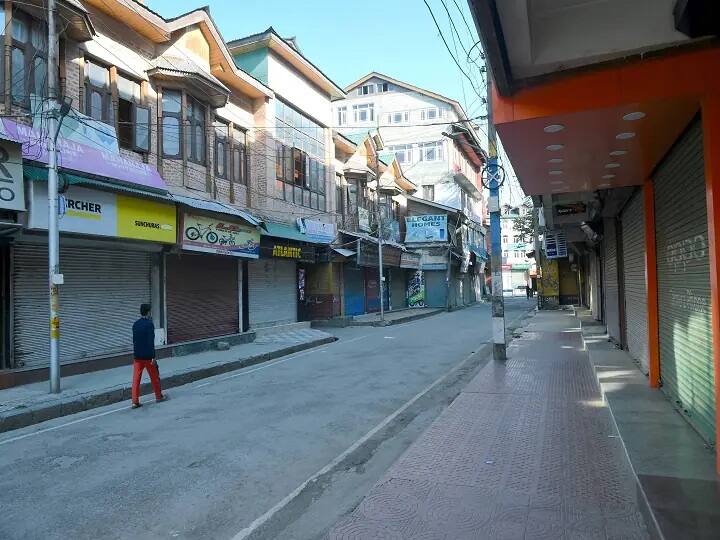 সপ্তাহে ৫ দিন কনটেনমেন্ট জোনের বাইরে থাকা দোকান ও বাজার খোলার অনুমতি যোগী সরকারের।(প্রতীকী ছবি)