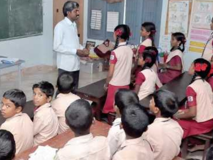 Schools Reopening: பள்ளிகள் திறப்பு எப்போது? பள்ளிக்கல்வித்துறை அமைச்சர் அன்பில் மகேஷ் பொய்யாமொழி விளக்கம்..!