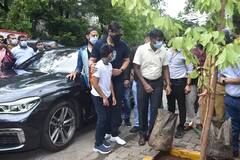 PHOTO : मुलगा Yug Devgan सोबत Ajay Devgan चं मुंबईत वृक्षारोपण; पर्यावरण रक्षणाचा दिला संदेश