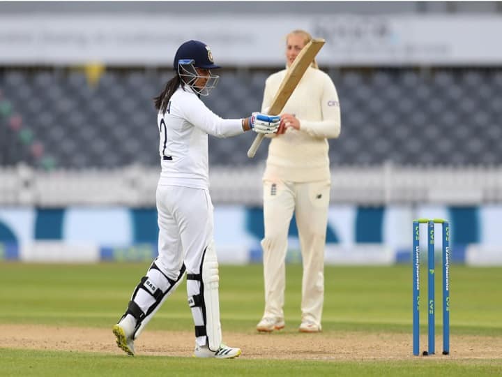 IND Vs ENG Women Sneh Rana secures thrilling draw for India in one-off Bristol Test​ IND Vs ENG Women : पदार्पणातच स्नेह राणा अन् शेफाली वर्माची धमाकेदार खेळी; भारताला सामना अनिर्णीत राखण्यात यश