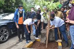 PHOTO : मुलगा Yug Devgan सोबत Ajay Devgan चं मुंबईत वृक्षारोपण; पर्यावरण रक्षणाचा दिला संदेश