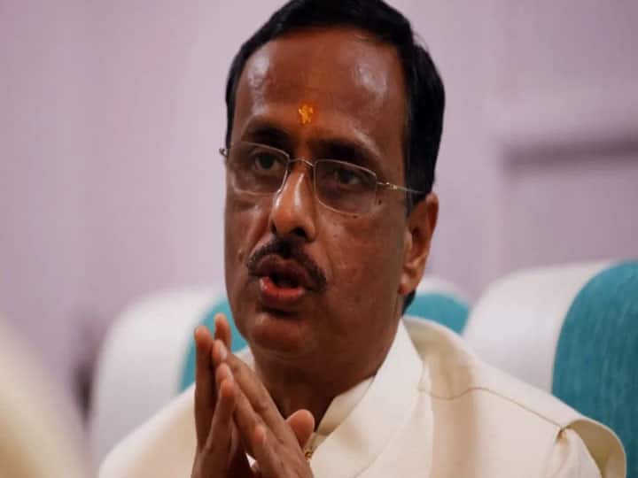 यूपी के डिप्टी सीएम दिनेश शर्मा बोले- स्कूलों में उपस्थिति अनिवार्य नहीं, जरूरत पड़ी तो बंद भी कर सकते हैं स्कूल UP Deputy CM Dinesh Sharma said- Attendance in schools is not mandatory, can be closed if needed यूपी के डिप्टी सीएम दिनेश शर्मा बोले- स्कूलों में उपस्थिति अनिवार्य नहीं, जरूरत पड़ी तो बंद भी कर सकते हैं स्कूल