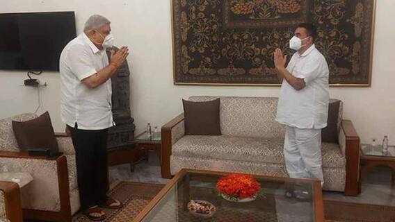 এক ডজন গল্প: ফের রাজভবনে রাজ্যপালের সঙ্গে সাক্ষাৎ শুভেন্দু অধিকারীর