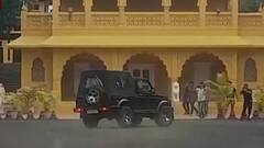 उदयनराजेंच्या हाती जिप्सीचं स्टेअरिंग, राजे रेसरच्या भूमिकेत, कार्यकर्त्यांची इच्छा राजेंकडून पूर्ण!