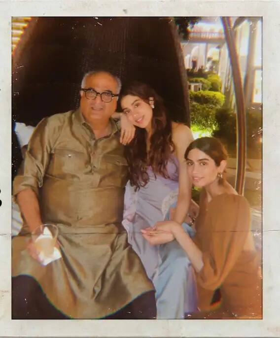 जान्हवी कपूरने हा जुना फोटो वडील बोनी कपूर यांच्यासोबत इन्स्टाग्रामवर शेअर केला आहे. या फोटोत तिच्यासोबत तिची बहीण खुशी कपूर देखील आहे.