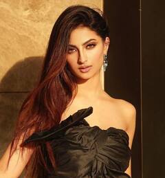 Palak Tiwari Photos: मां श्वेता तिवारी को कड़ी टक्कर दे रही हैं बेटी पलक, हाई स्लिट गाउन में खिंचवाईं हैं ऐसी तस्वीरें कि लोग आहें भर रहे