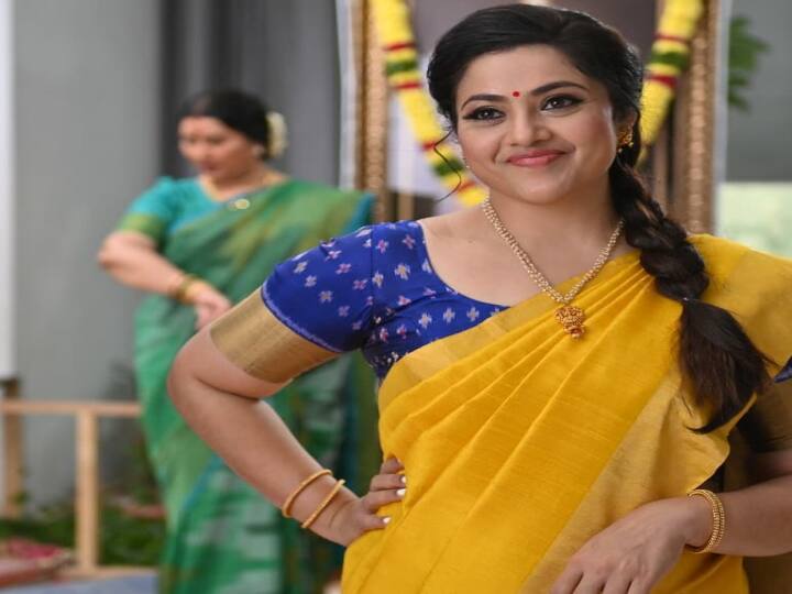 மீனாவிற்கு தமிழ், மலையாளம், தெலுங்கு, கன்னடம், இந்தி மற்றும் ஆங்கிலம் என 6 மொழிகள் சரளமாக பேச தெரியும்