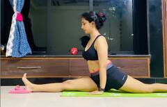 PHOTO : फिटनेससाठी मराठी अभिनेत्रींचा योगाभ्यास, पाहा फोटो