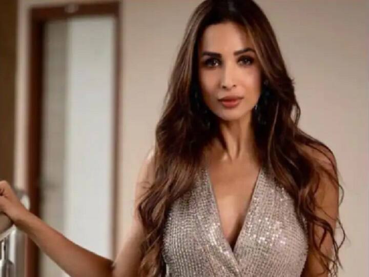 Malaika Arora diet and workout plan for flat belly Malaika Arora चं फिटनेस रुटिन; शेअर केलं टोन्ड बॉडीचं गुपित