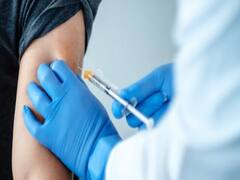 Coronavirus Update: মৃত্যু প্রতিরোধে ৯৫ শতাংশ কার্যকর ভ্যাকসিনের দুটি ডোজ, বলছে রিপোর্ট