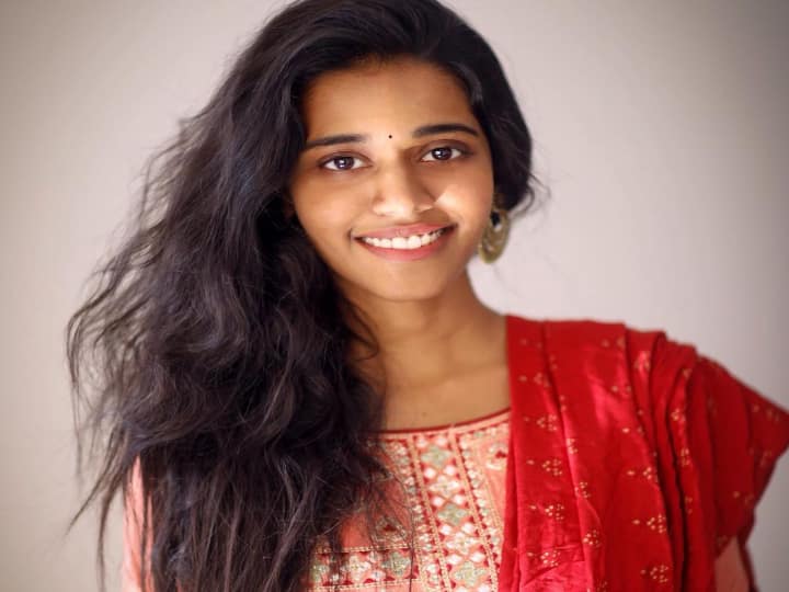 பின்னர் அவர் இளையராஜா, ஏ. ஆர். ரஹ்மான், டி. இம்மான், ஜி. வி. பிரகாஷ் குமார் ஆகியோருக்கு பாடல்களை பாடியுள்ளார்