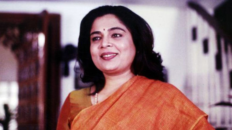 Reema Lagoo Birthday: फिल्मों में एक्टिंग करने से पहले बैंक में नौकरी करती थीं Reema Lagoo, जानिए कैसे बनीं बॉलीवुड की मां