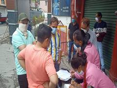 बिना मास्क के माल रोड पर घूम रहे लोगों का जबरन किया गया RT-PCR टेस्ट, पुलिस से हुई नोकझोंक