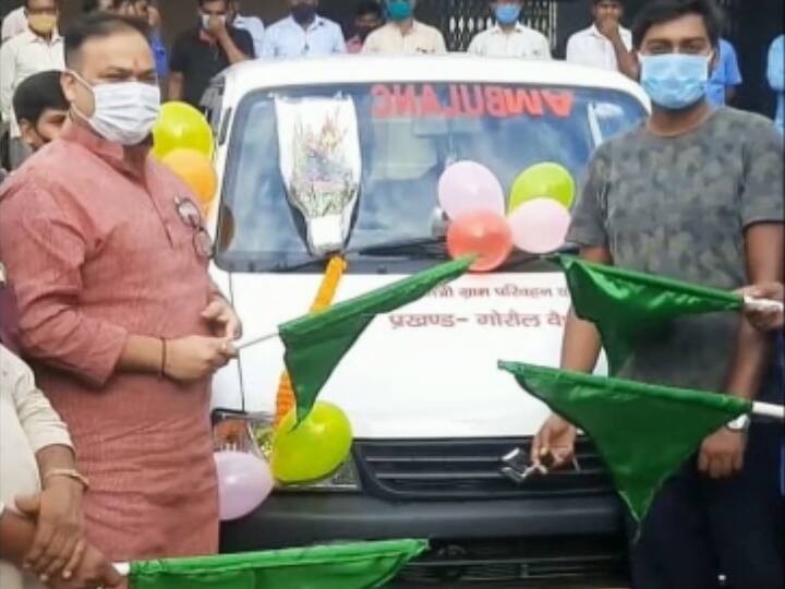 CM Nitish MLA siddharth patel inaugurated passenger car on the name of ambulance in hajipur video viral ann CM नीतीश के विधायक ने सवारी गाड़ी पर AMBULANCE लिखवा कर उद्घाटन किया, पोल खुली तो हुए गायब