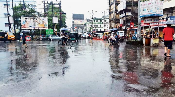 আগামী ২৪ ঘণ্টায় বিহারে অতি ভারী বৃষ্টির সর্তকতা। এর জেরে বাড়তে পারে বিভিন্ন নদীর জলস্তর ও জলাধার থেকে জল ছাড়ার পরিমাণ।