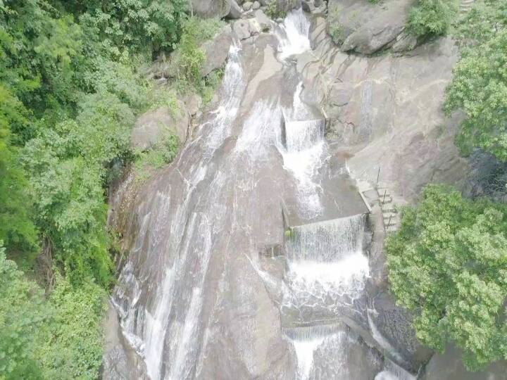 கோவை குற்றாலத்தின் கழுகுப் பார்வை காட்சி