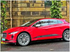Jaguar I-Pace review: हवा से बातें करती है Jaguar की ये EV, कीमत कर देगी हैरान