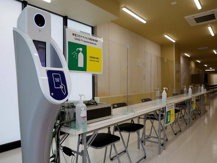 கொரோனாவால் ஒலிம்பிக் தொடரை ரத்து செய்ய வேண்டும் அல்லது ஒத்திவைக்க வேண்டும் என்ற கோரிக்கையும் எழுந்து வருகிறது