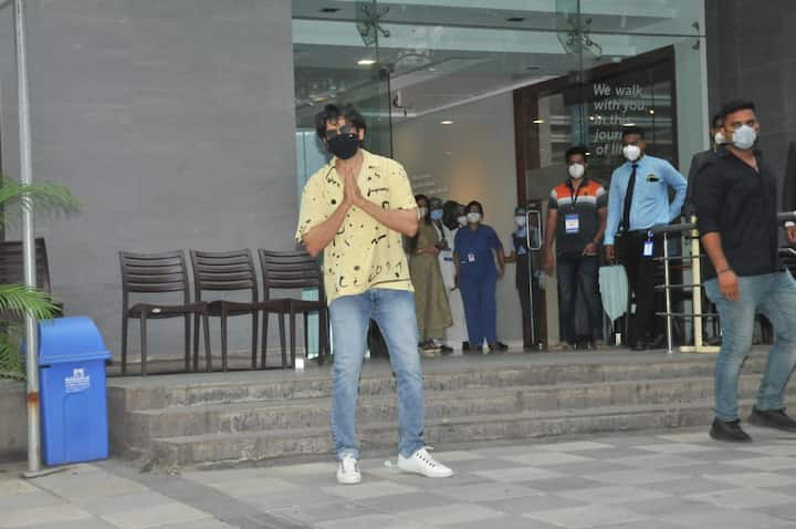 On the professional front, Kartik will be next in 'Bhool Bhulaiyaa 2' opposite Kiara Advani. The film co-starring Tabu is slated to hit the silver screens on November 19, if things go as planned.