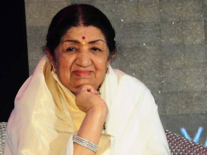 Lata mangeshkar phenomenon Voice feminism and Cultural Politics of Indian Nationalism லதா மங்கேஷ்கர் - சமாதானம் பேச முயற்சித்த குரல்..