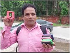 बनारस में कलाकार का हुनर बना आकर्षण का केंद्र, स्टैंडअप कॉमेडी के अंदाज में बेच रहे मोबाइल स्टैंड