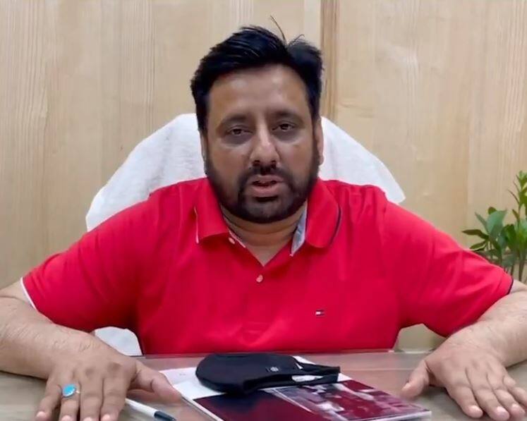 धर्मांतरण मामला: अमानातुल्ला बोले- हिंदू-मुसलमान को बांटने में जुट गई BJP, दोनों मौलानाओं को रिहा करें