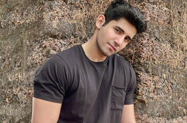 इस लिस्ट में एक्स रोडीज चैंपियन वरुण सूद का भी नाम है. वरुण अपनी फिटनेस का काफी ख्याल रखते हैं. और यही वजह है कि वो शो में सबसे मजबूत खिलाड़ियों में से एक थे. शो की शुरुआत में वरुण घायल हो गए थे लेकिन फिर भी वो टॉप 5 में जगह बनाने में कामयाब रहें