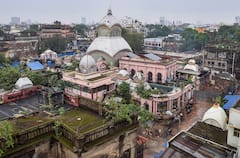 Kalighat Temple : ৩৭ দিন পর ভক্তদের জন্য খুলল কালীঘাট মন্দিরের দ্বার, মেনে চলতে হবে এই সমস্ত বিধি নিষেধ