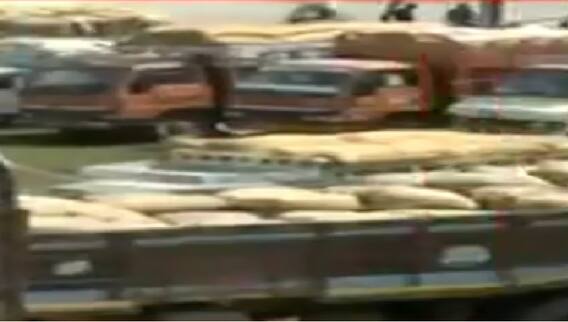 Rajkot: આ માર્કેટ યાર્ડમાં જણસનો ભરાવો થતા આવક કરાઈ બંધ, જુઓ વીડિયો