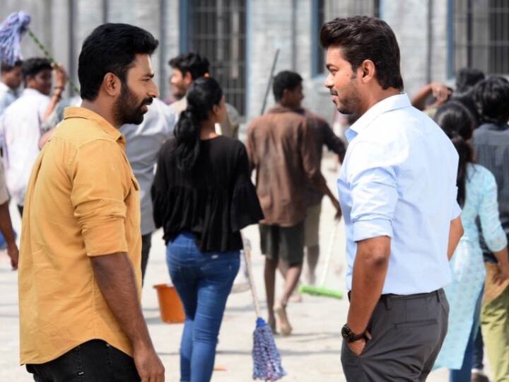 சாந்தனு பாக்யராஜ் தளபதி விஜயின் தீவிர ரசிகர் என்பது குறிப்பிடத்தக்கது.