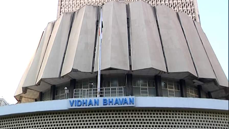 BMC रुग्णालयात चार बालकांच्या मृत्यू, विधानसभेत गदारोळ; विरोधकांच्या संतापानंतर सरकारची मोठी घोषणा Maharashtra Winter Assembly Session LIVE Updates incident of death of four babies in 4 days at Savitribai Jyotiba Phule Maternity Hospital in Bhandup BMC रुग्णालयात चार बालकांच्या मृत्यू, विधानसभेत गदारोळ; विरोधकांच्या संतापानंतर सरकारची मोठी घोषणा