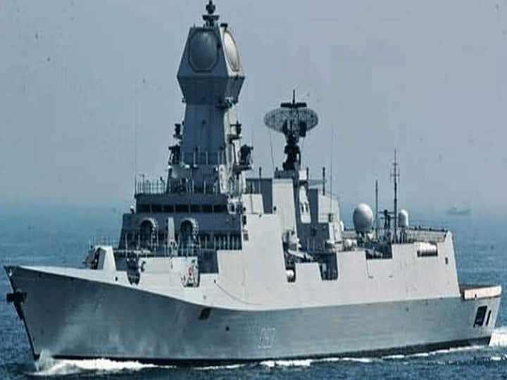 Indian and US Navy will conduct maneuvers in the Indian Ocean Start from tomorrow ANN नेवी और IAF अमेरिकी नौसेना के साथ हिंद महासागर में करेंगी युद्धाभ्यास, सुखोई- जगुआर के साथ एवैक्स टोही विमान भी लेंगे हिस्सा