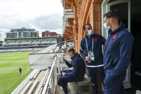 The boss is here too! English manager, Gareth Southgate chills in the iconic balcony of the Lords Cricket Ground. It is the same balcony that saw Sourav Ganguly take off his shirt in 2002 Natwest series. (Photo/Getty)