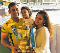 MS Dhoni new look : পাহাড়ের কোলে 'কুল' নতুন লুকে ধরা দিলেন ধোনি