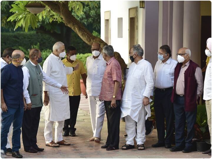 अगले साल उत्तर प्रदेश और पंजाब जैसे राज्यों के अलावा कई अन्य राज्यों में भी विधानसभा चुनाव होने हैं, ऐसे में क्षेत्रीय क्षत्रपों और गैर भाजपा दलों को एकजुट करने की कोशिश को मुख्य रूप से 2024 के लोकसभा चुनाव के प्रति लक्षित देखा जा रहा है.